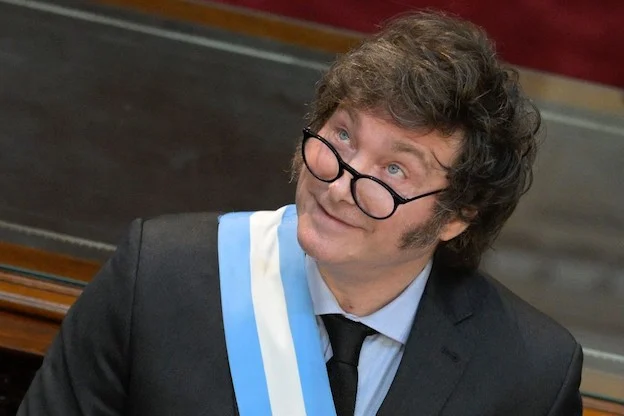 Processo morte Maradona, Luque (il medico sotto accusa) ha un nuovo avvocato: l’amico di Milei Processo morte Maradona, Luque (il medico sotto accusa) ha un nuovo avvocato: l’amico di Milei