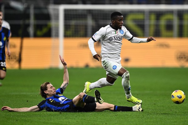 Osimhen e Traoré non vanno in Nazionale e restano a Napoli ad allenarsi (Corsport) Osimhen e Traoré non vanno in Nazionale e restano a Napoli ad allenarsi (Corsport)