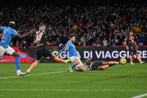 A Barcellona si parrà la nobilitate del Napoli (intanto pareggia col Torino) item-thumbnail