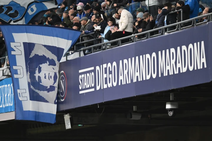Napoli stadio Maradona manfredi De Laurentiis Simeone bagnoli Maradona Cosenza
