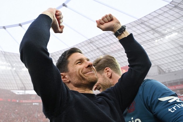 Il Leverkusen celebra la stagione da sogno regalando un tatuaggio ai suoi tifosi