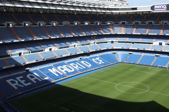 Taylor Swift, NFL e Starbucks: i piani del Real Madrid per il brand Bernabeu (The Athletic)
