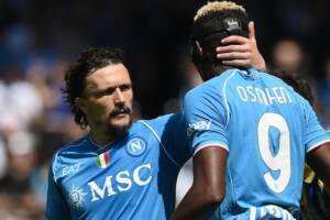 Osimhen ufficialmente fuori rosa: non è nella lista Napoli Serie A. Escluso anche Mario Rui item-thumbnail