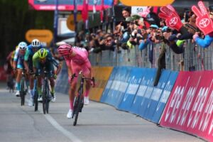 Pogacar sta bullizzando il Giro d’Italia. Ma è il Giro che se l’è cercata (Faz) item-thumbnail