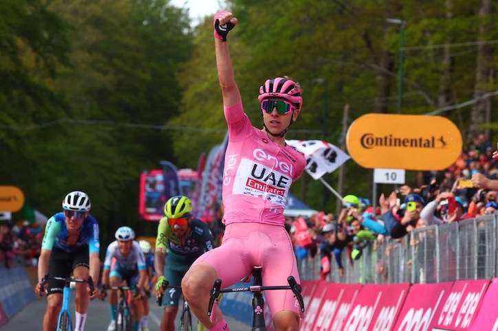 Giro d’Italia, Pogacar inizia a dare fastidio: «Uccide la suspense ed è un po’ doloroso» (L’Equipe)