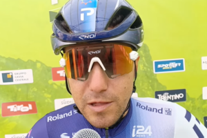Pozzovivo, la maglia rosa dei caduti: «Mi sono rotto tutto, ma sono al 18esimo Giro» item-thumbnail