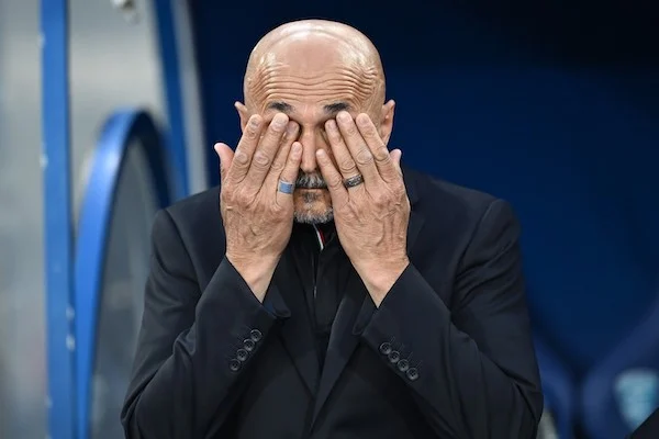 Spalletti è sempre più vicino alla Juventus: giovedì la presentazione del nuovo allenatore (Sky) Spalletti è sempre più vicino alla Juventus: giovedì la presentazione del nuovo allenatore (Sky)