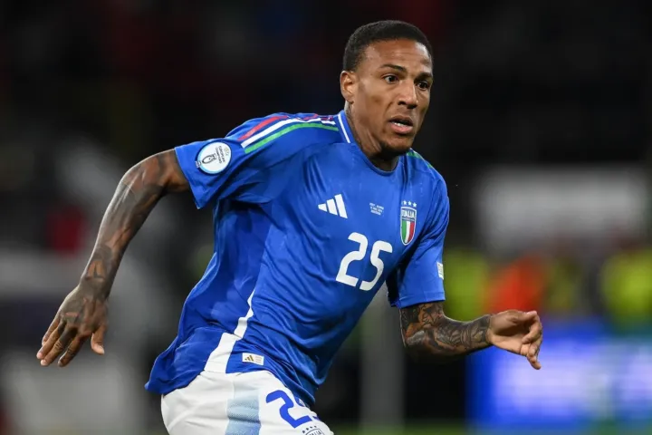 Napoli Conte Folorunsho con la maglia dell'Italia