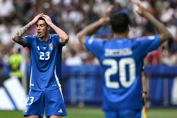 italia bastoni