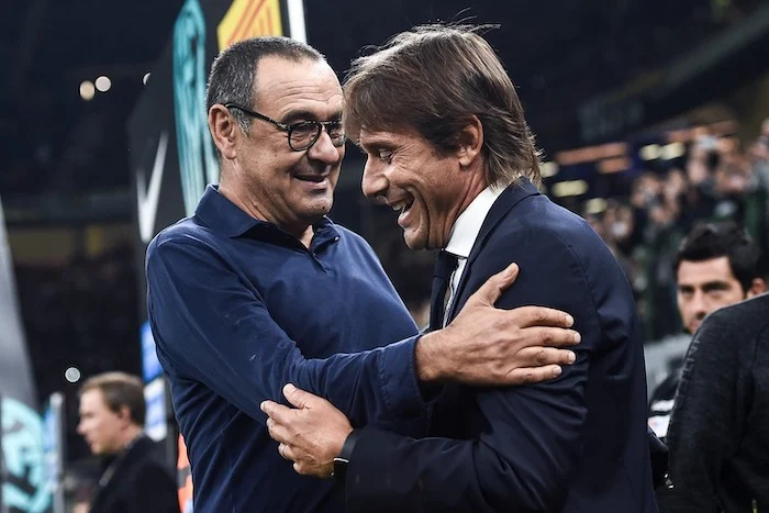 Sarri ancora recrimina per i calciatori che Adl non gli comprò, Conte senza Kvara venduto a gennaio ha vinto lo scudetto Sarri ancora recrimina per i calciatori che Adl non gli comprò, Conte senza Kvara venduto a gennaio ha vinto lo scudetto
