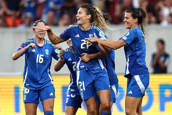 Europei femminili, per lo Spiegel l’Italia è la sesta favorita: “ma la semifinale sarebbe un miracolo”