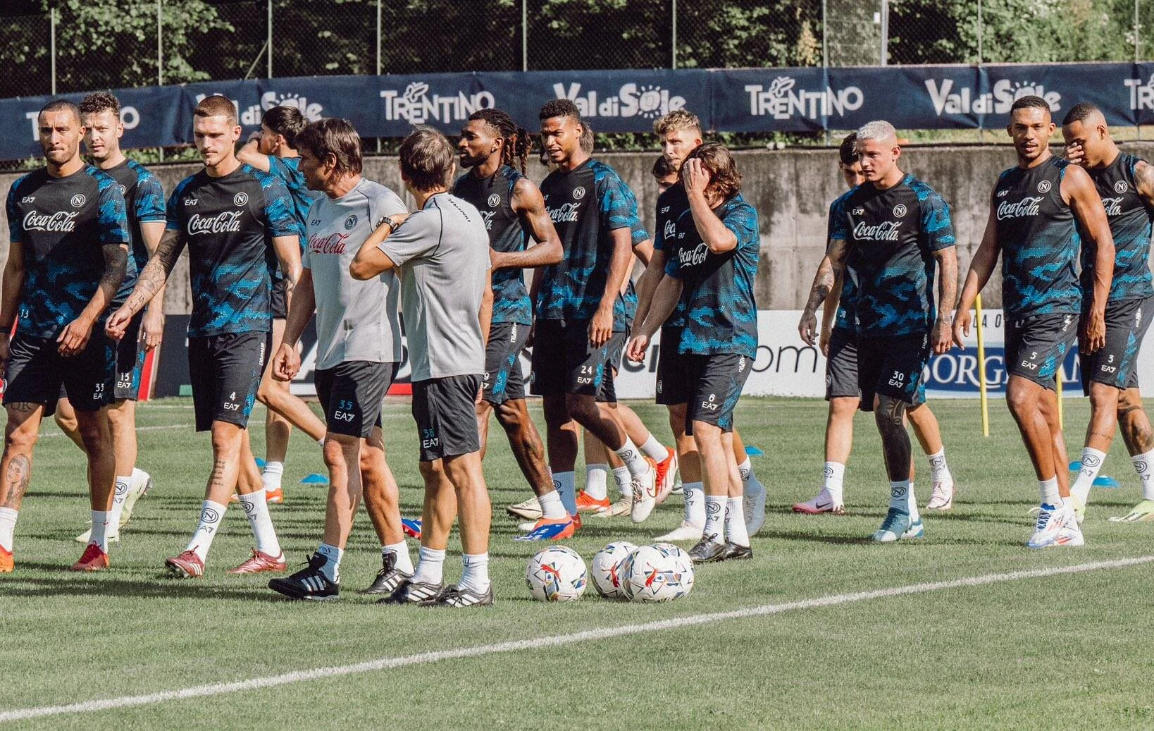 Napoli Dimaro Conte giocatori