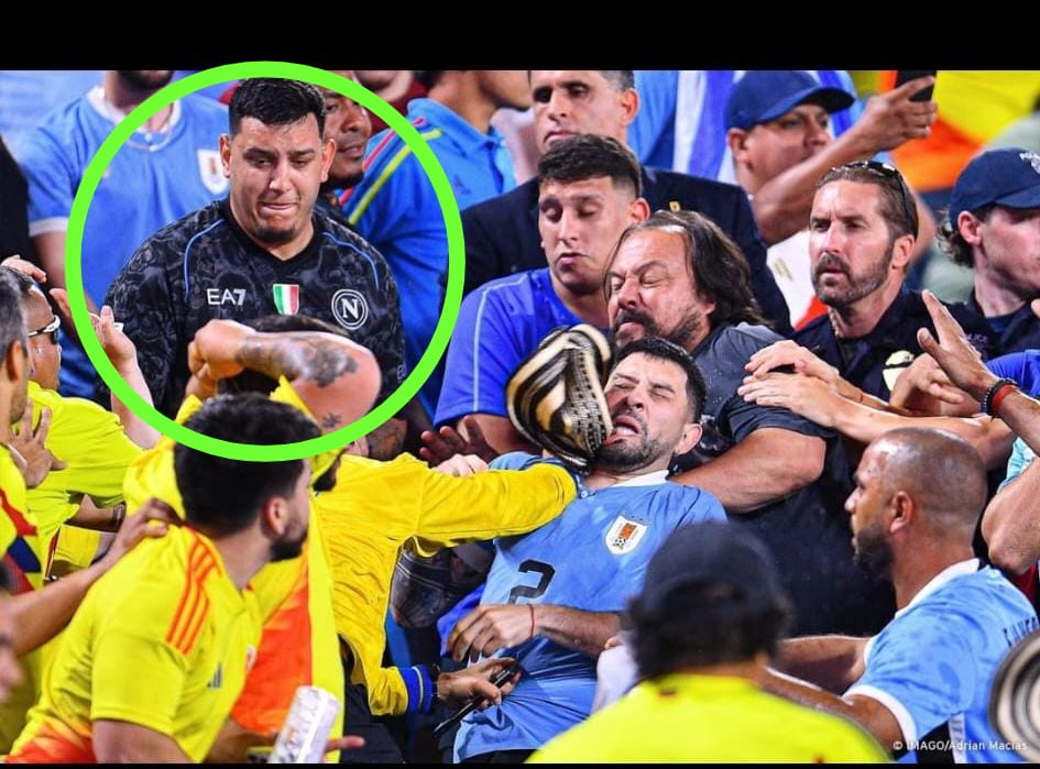 Uruguay-Colombia, tra le botte da orbi spunta anche una maglia del Napoli (e no, non è di Olivera) Uruguay-Colombia, tra le botte da orbi spunta anche una maglia del Napoli (e no, non è di Olivera)