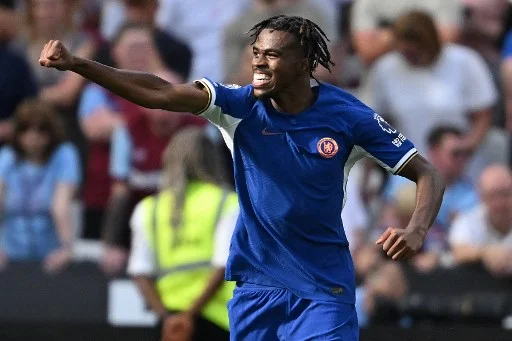Il Napoli valuta tre giovani centrocampisti, tra cui Chukwuemeka del Chelsea (Moretto)