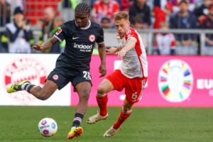 Il Napoli tratta con l’Eintracht per il prestito con diritto di riscatto di Ebimbe (Di Marzio) item-thumbnail