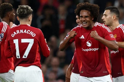 lo united vuole osimhen e pu242 offrire al napoli zirkzee soldi ma occhio anche al liverpool guardian
