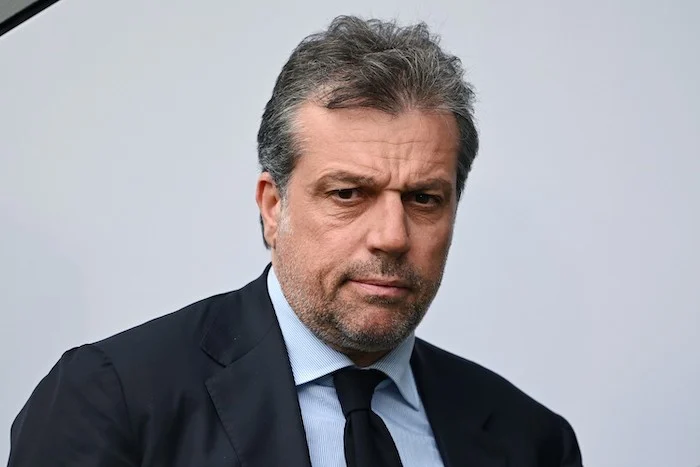 giuntoli al milan i tifosi della juventus anche se ci fosse da fare una colletta nel caso se serve un passaggio mi offro disponibile da Ilnapolista.it giuntoli al milan i tifosi della juventus anche se ci fosse da fare una colletta nel caso se serve un passaggio mi offro disponibile