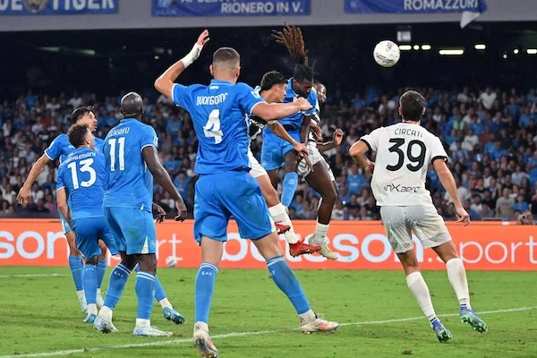 Nessun divieto di trasferta, i tifosi del Napoli potranno essere regolarmente a Parma Nessun divieto di trasferta, i tifosi del Napoli potranno essere regolarmente a Parma