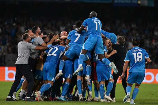 Pagelle: Conte ha liberato De Laurentiis dal maleficio papponico sul mercato, come nel Signore degli Anelli Pagelle: Conte ha liberato De Laurentiis dal maleficio papponico sul mercato, come nel Signore degli Anelli