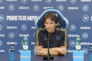 Conte: «Il sondaggio di Tuttosport? Non ho nulla da dire, ne prendo atto. Sono giochi mediatici» item-thumbnail