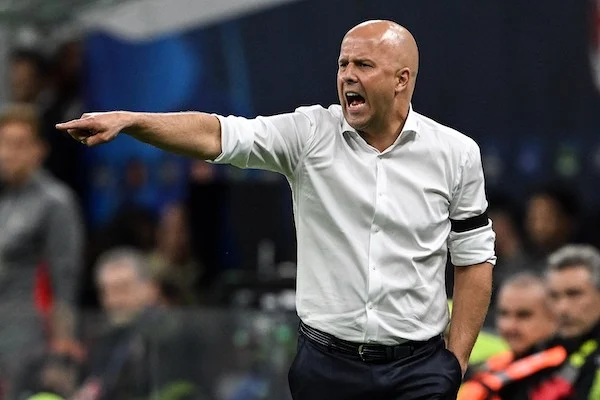 Il Liverpool non sa più vincere, nemmeno contro il Leeds con due gol di vantaggio (è finita 3 3) Il Liverpool non sa più vincere, nemmeno contro il Leeds con due gol di vantaggio (è finita 3 3)