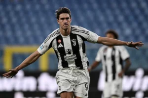 Vlahovic rigore juve Juventus