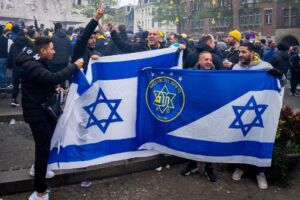 Tifosi del Maccabi Tel Aviv aggrediti ad Amsterdam, si parla di tre dispersi e di possibili ostaggi item-thumbnail