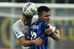 Se il Napoli vincesse lo scudetto sarebbe un’impresa, se lo prendesse l’Inter sarebbe “quasi normale” (Gazzetta) item-thumbnail