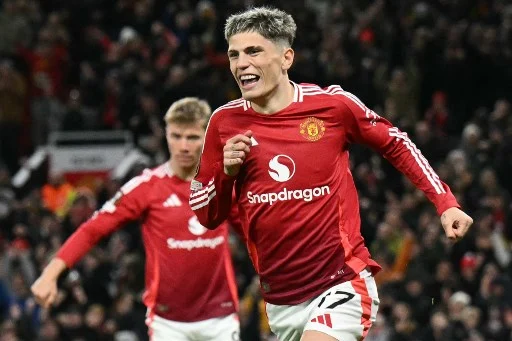 garnacho ora vuole solo il chelsea ma lo united per lui chiede 60 milioni bbc