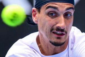 Sonego e la meditazione: «ho cambiato il mio modo di pensare. La mente può crescere. E anche il tennis» item-thumbnail