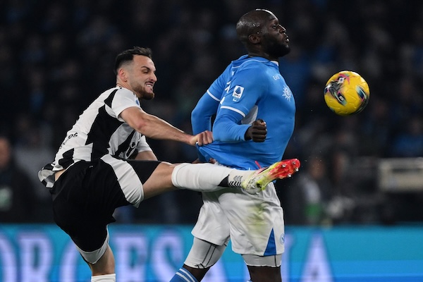 Gatti Napoli, incontro a Firenze tra Manna e il calciatore: affare possibile a determinate cifre, ipotesi sconto per Osimhen Gatti Napoli, incontro a Firenze tra Manna e il calciatore: affare possibile a determinate cifre, ipotesi sconto per Osimhen