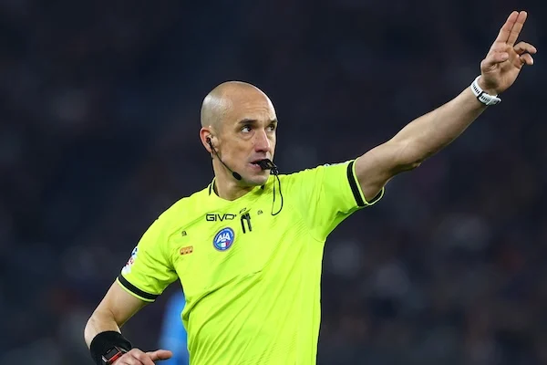 Pasticcio arbitrale e rigore negato al Milan: Fabbri allontanato dal Var per un paio di partite (Gazzetta) Pasticcio arbitrale e rigore negato al Milan: Fabbri allontanato dal Var per un paio di partite (Gazzetta)