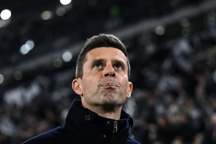Thiago Motta punta al ritorno in Serie A: l’Atalanta resta in pole se la posizione di Juric dovesse vacillare (Foot Mercato) Thiago Motta punta al ritorno in Serie A: l’Atalanta resta in pole se la posizione di Juric dovesse vacillare (Foot Mercato)
