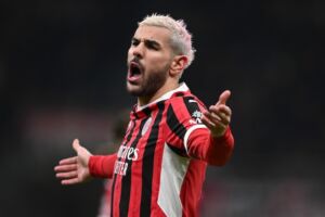 Theo Hernandez si fa espellere e certifica il fallimento di Ibrahimovic al Milan item-thumbnail