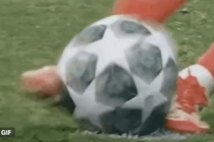 Il Var nel calcio ha cristallizzato lo stile paranoico e la cultura del risentimento (Guardian) item-thumbnail