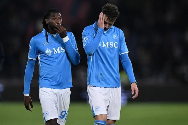 conte chiama guerrieri i calciatori del napoli che poi si fermano sempre per infortuni muscolari corbo