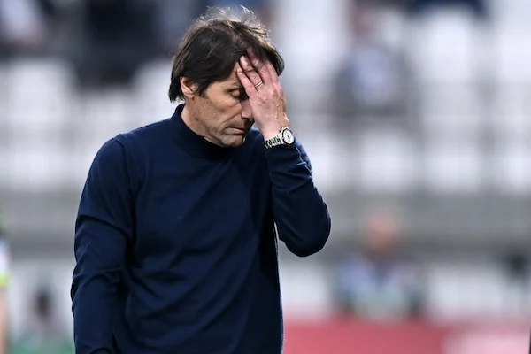 Parma Napoli 0 0, a breve Conte in conferenza Parma Napoli 0 0, a breve Conte in conferenza