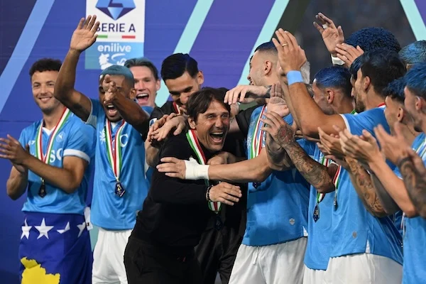 conte e de laurentiis il legame personale è saldo decideranno insieme e in fretta corsera da Ilnapolista.it conte e de laurentiis il legame personale è saldo decideranno insieme e in fretta corsera