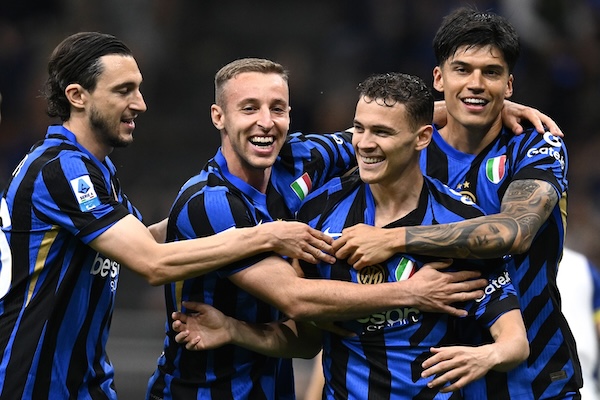 Anche l’Inter vince di corto muso, brava a restare in scia. È ancora molto lunga Anche l’Inter vince di corto muso, brava a restare in scia. È ancora molto lunga