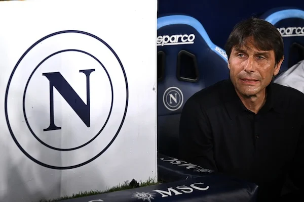 Zola: «Non sono così convinto che Conte vada via da Napoli. Io proverei a tenerlo a ogni costo»