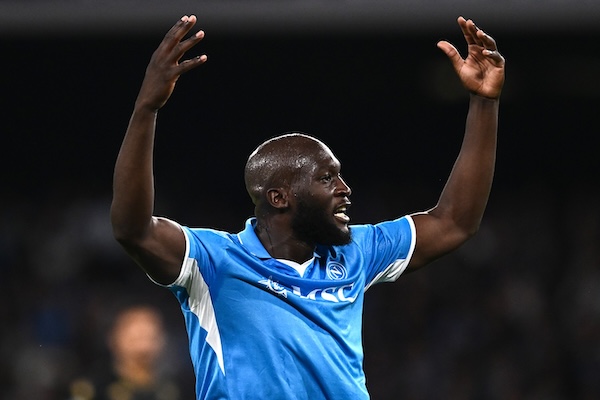 Napoli, se sei arrivato lassù, in alto, contro ogni pronostico, hai anche la forza e la capacità di restarci Napoli, se sei arrivato lassù, in alto, contro ogni pronostico, hai anche la forza e la capacità di restarci