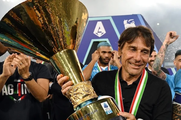 Conte, il pressing e il fascino della Juventus creano effetti devastanti nella sua testa (Gazzetta) Conte, il pressing e il fascino della Juventus creano effetti devastanti nella sua testa (Gazzetta)