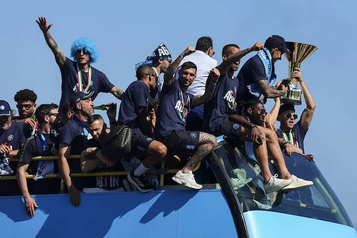 premio scudetto de laurentiis ha promesso 35 milioni di euro repubblica da Ilnapolista.it premio scudetto de laurentiis ha promesso 35 milioni di euro repubblica