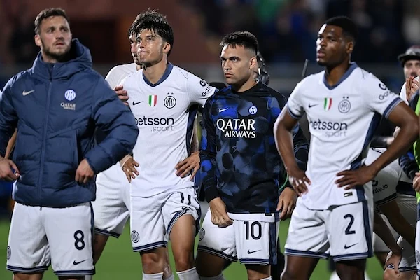 L’Inter non ha sentito l’odore del sangue, il gol di Pedro ha spento la luce (Libero) L’Inter non ha sentito l’odore del sangue, il gol di Pedro ha spento la luce (Libero)