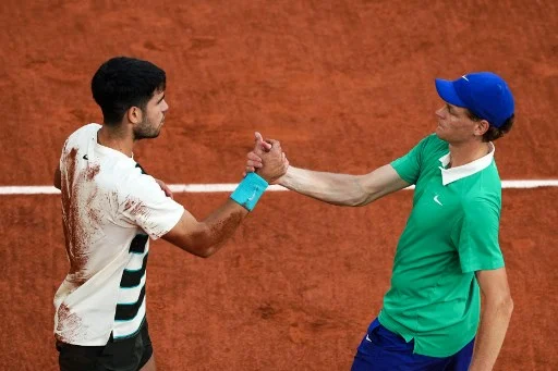 Sinner, chi di tre match point ferisce… Non è una sconfitta spartiacque però Jannik, Alcaraz, lo soffre Sinner, chi di tre match point ferisce… Non è una sconfitta spartiacque però Jannik, Alcaraz, lo soffre