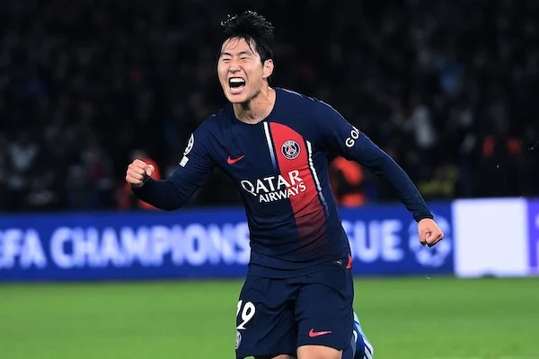 Lee Kang-in, può essere lui il post Kvaratskhelia. Nel Psg ora ha meno spazio. Servono 40 milioni