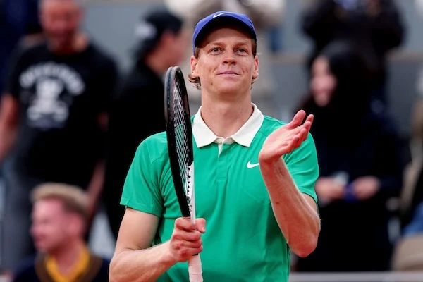 Toni Nadal vorrebbe accorciare le racchette e introdurre i tiri da tre nel tennis Toni Nadal vorrebbe accorciare le racchette e introdurre i tiri da tre nel tennis