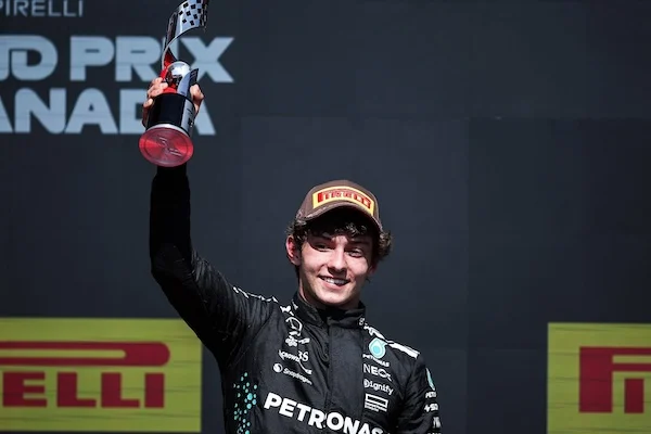 kimi antonelli dopo l8217esame di maturit224 meglio 100 alla maturit224 o il podio in austria160tutti e due