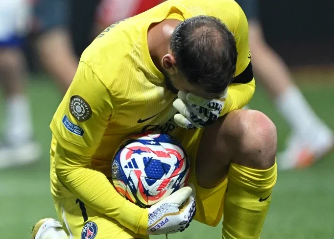 Scontro Donnarumma Musiala: Musiala si rompe la gamba, Gigio in lacrime (era una normale uscita) Scontro Donnarumma Musiala: Musiala si rompe la gamba, Gigio in lacrime (era una normale uscita)