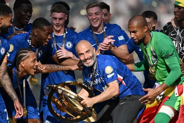 Maresca snobbato dal calcio italiano, solo Guardiola ha creduto in lui dopo il flop a Parma (Libero) Maresca snobbato dal calcio italiano, solo Guardiola ha creduto in lui dopo il flop a Parma (Libero)